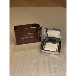 Hourglass Mini Ambient Strobe Lighting Powder